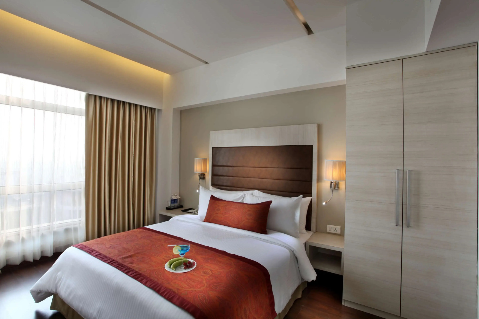 Mahagun Sarovar Portico Suites Ghaziabad