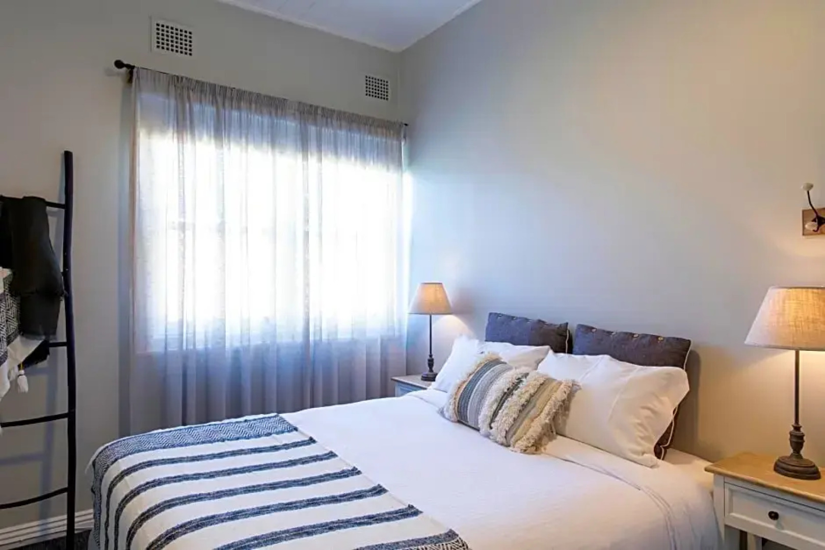 Robertson Public House