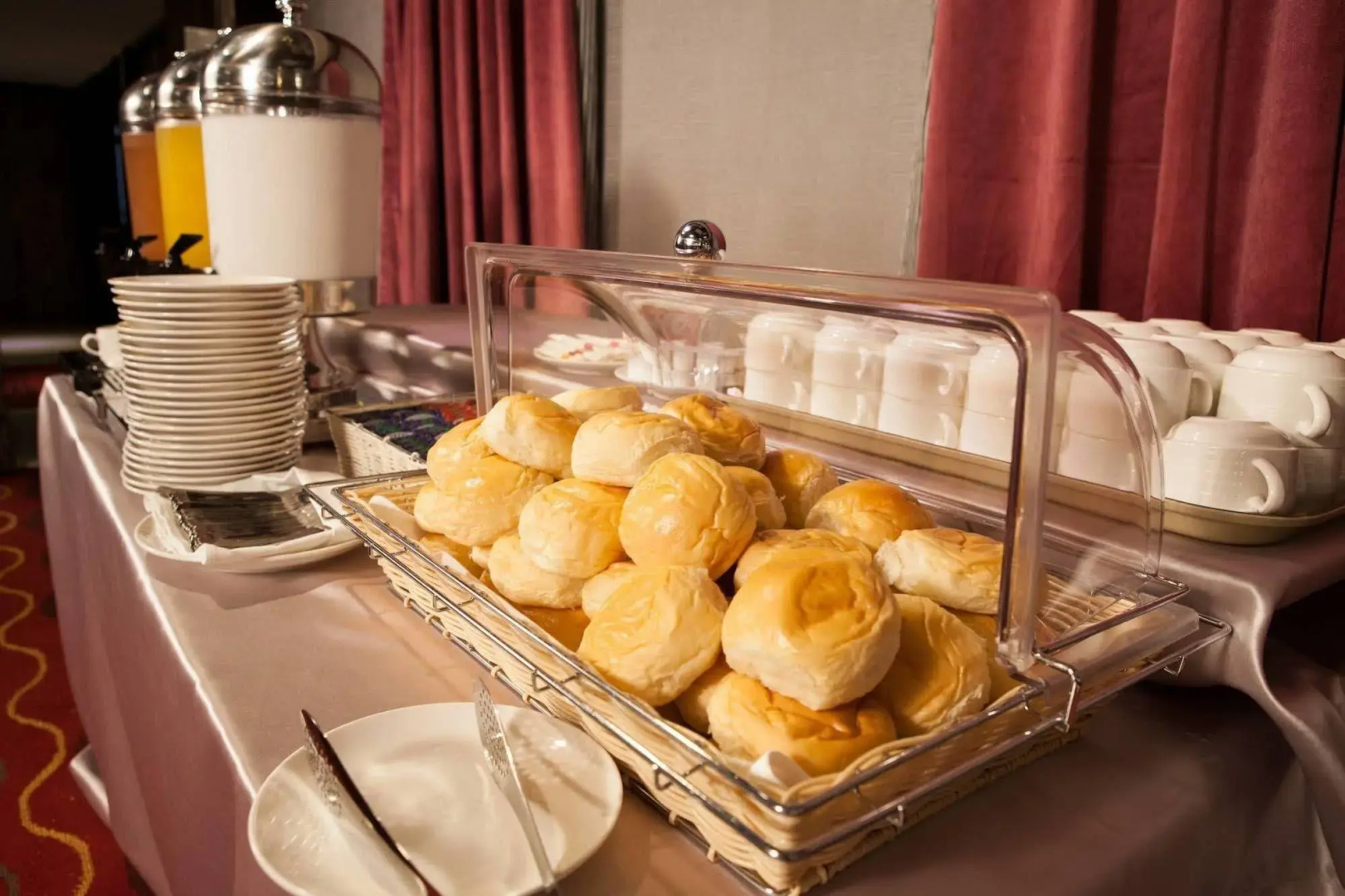 CHECK inn SELECT Hualien LinSen