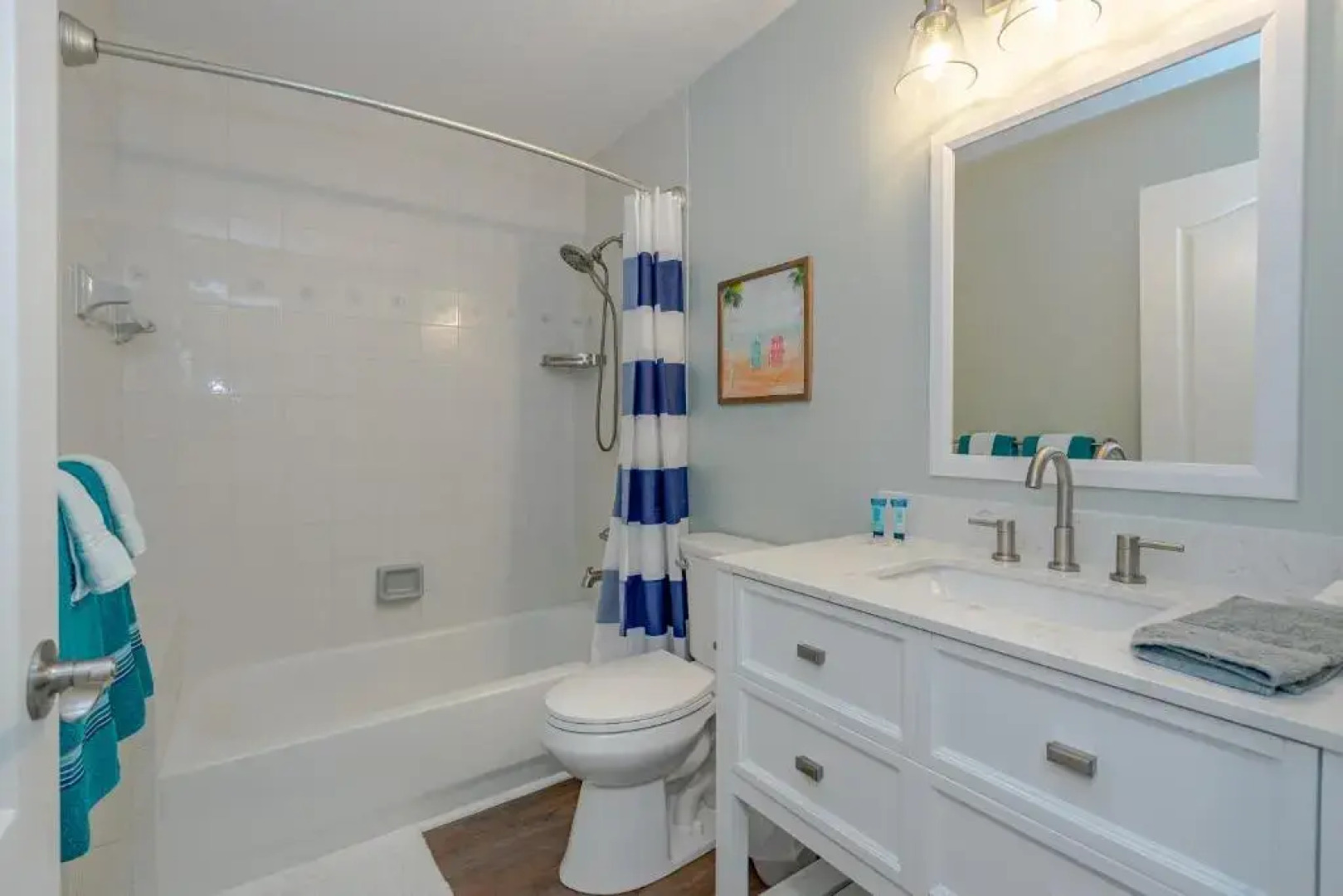 Charming Surf Bungalow Just 30 Seconds to the Beach!