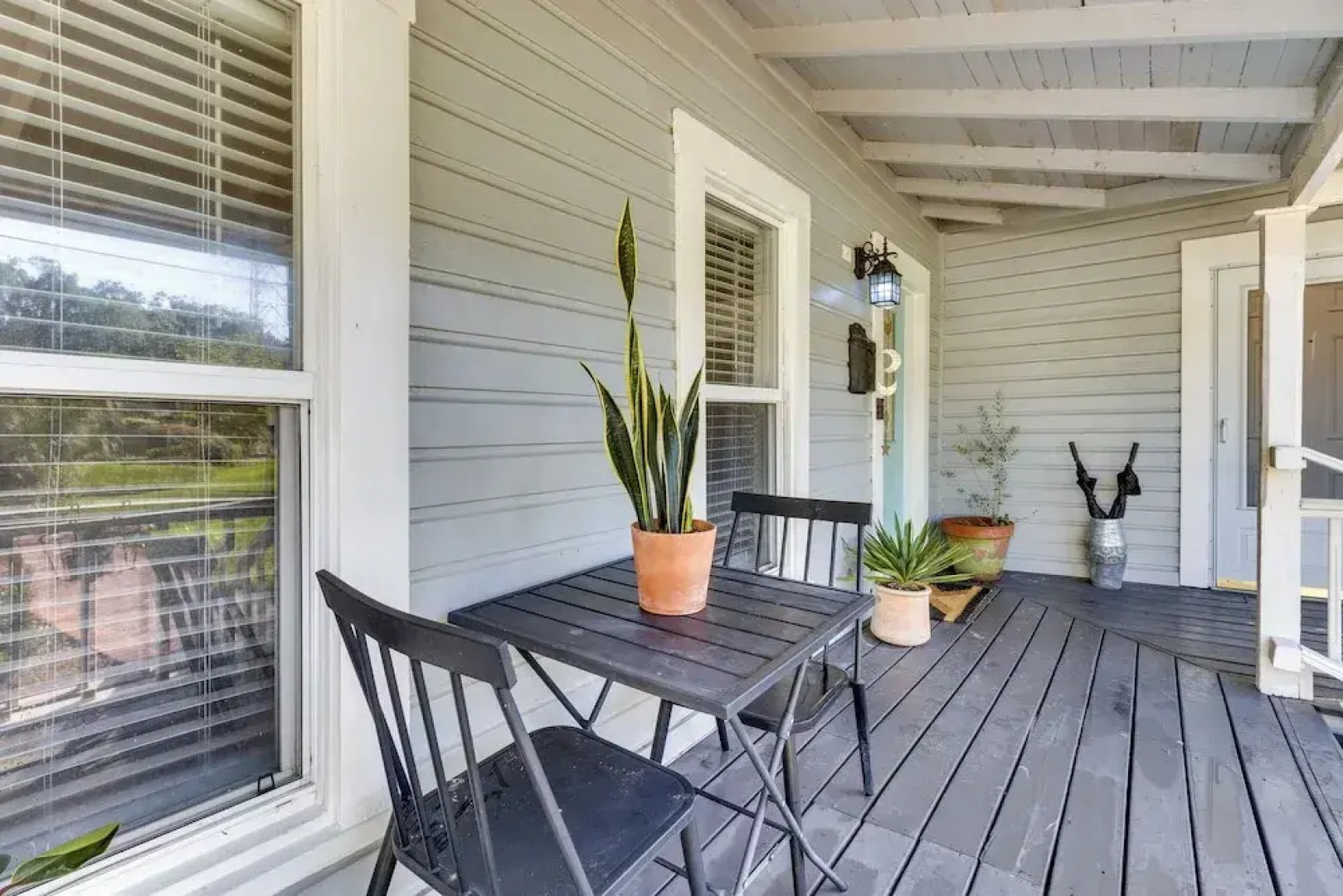 Fire Pit & Yard: Updated Winter Garden Home!