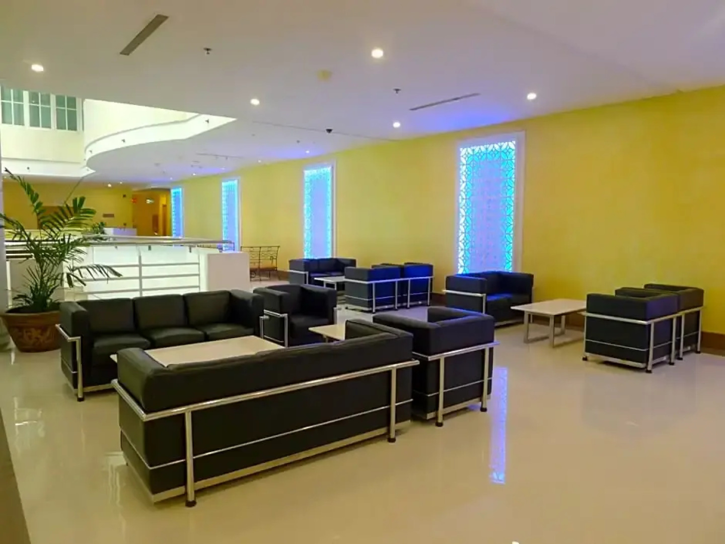 Days Hotel by Wyndham Iloilo