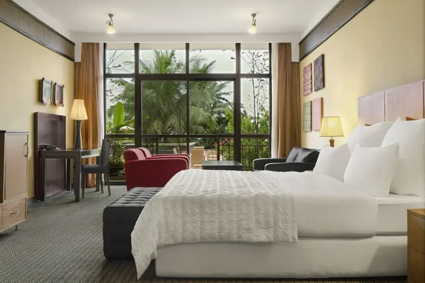 Mt Deluxe Hotel Asaba