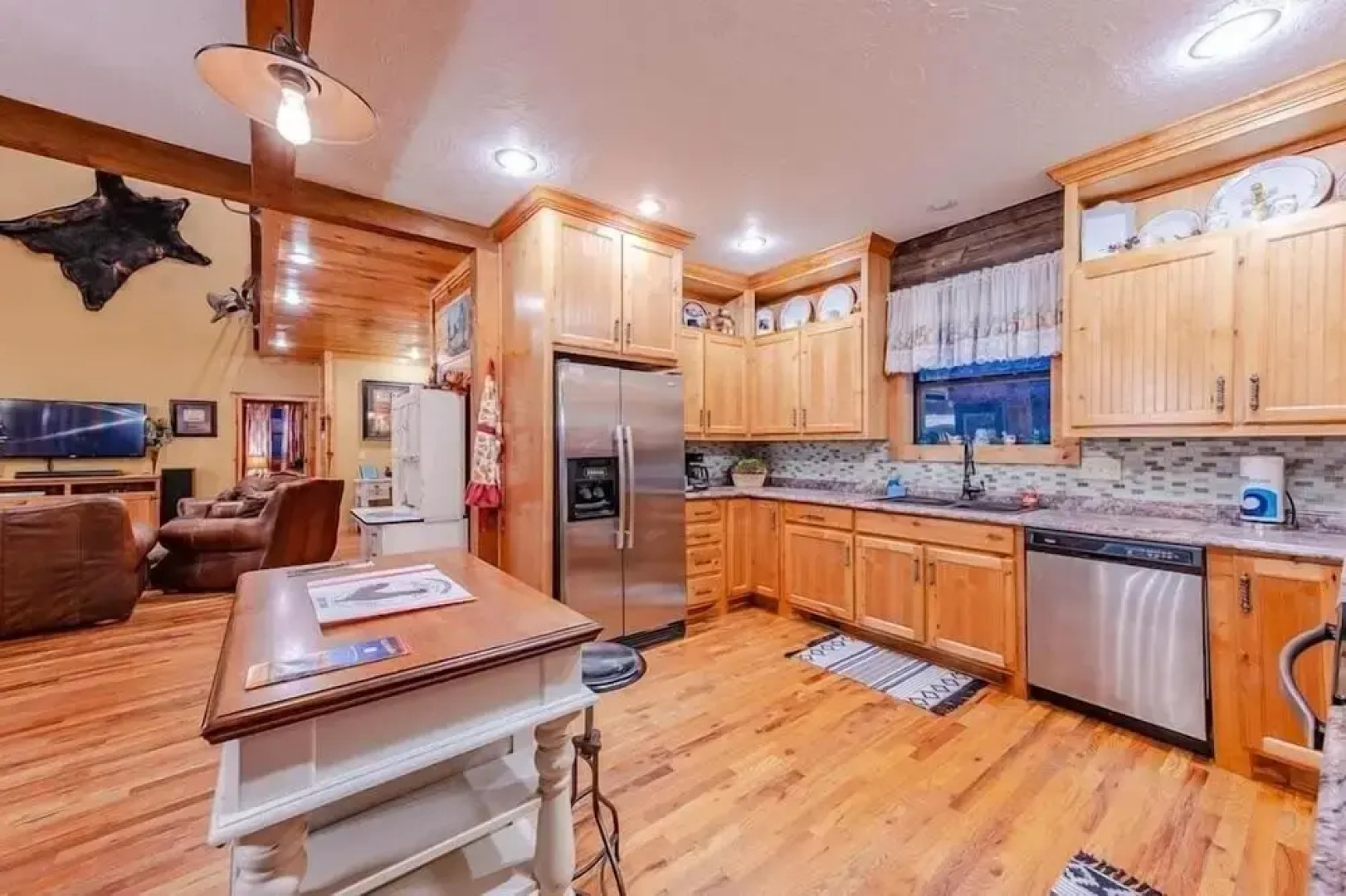 Mountain Fork Lodge With Wifi and Fire Pit by Redawning