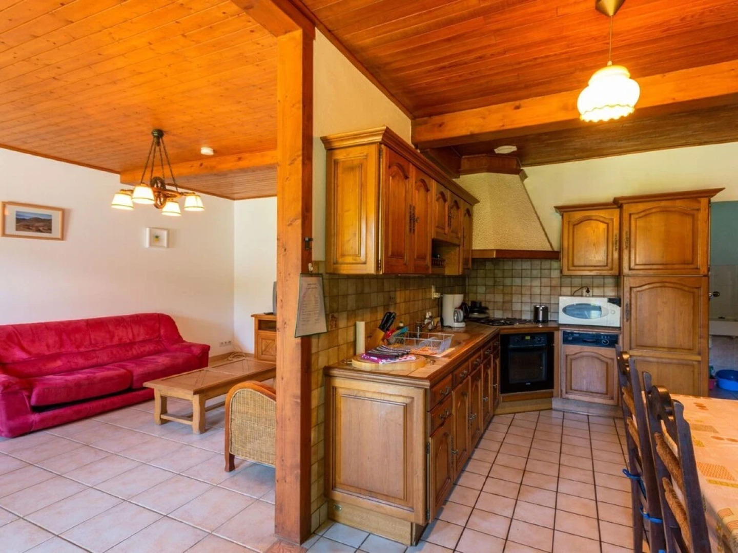 Spacious Holiday Home near Forest in Auvergne
