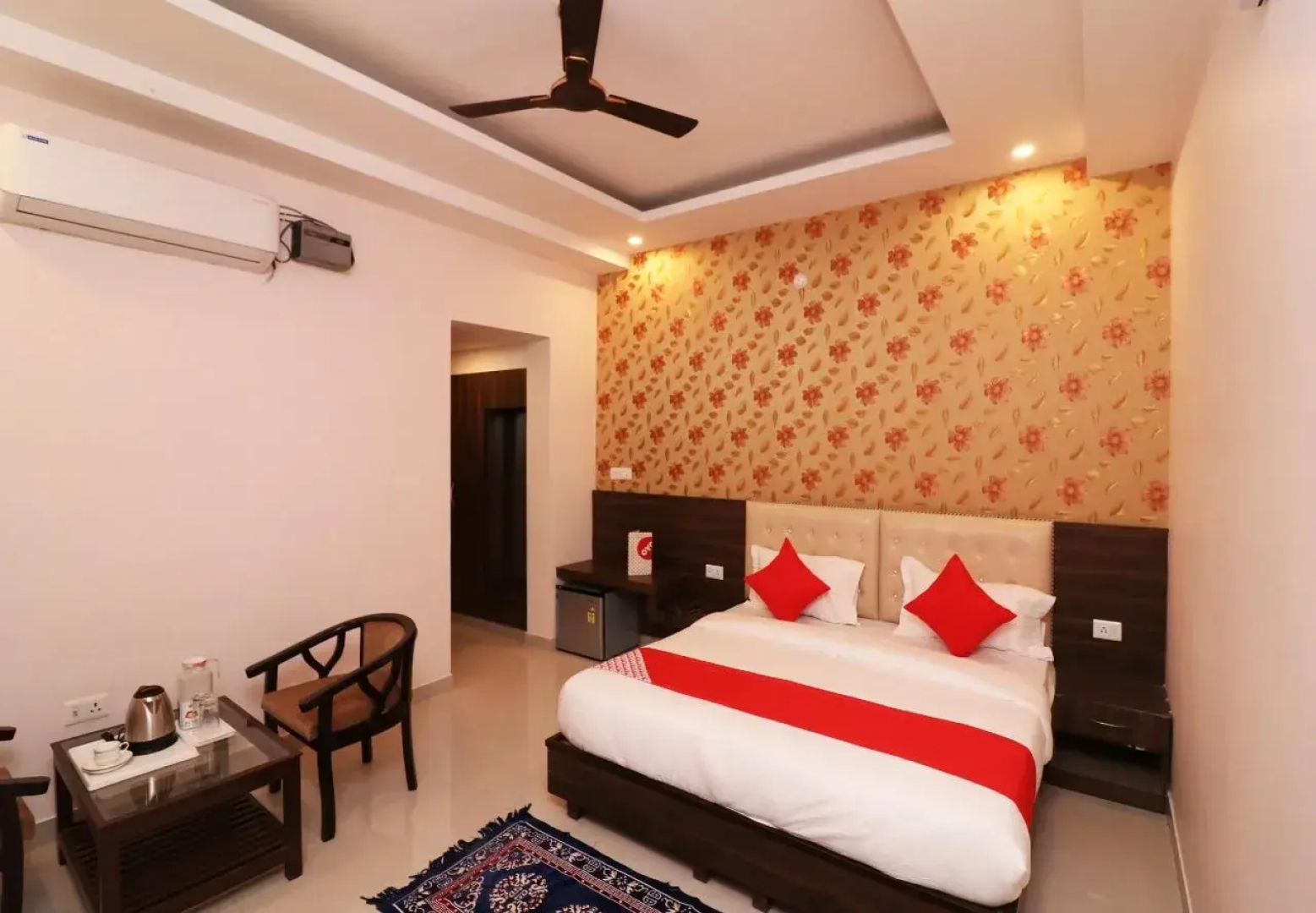 OYO 22356 Heaven Grand