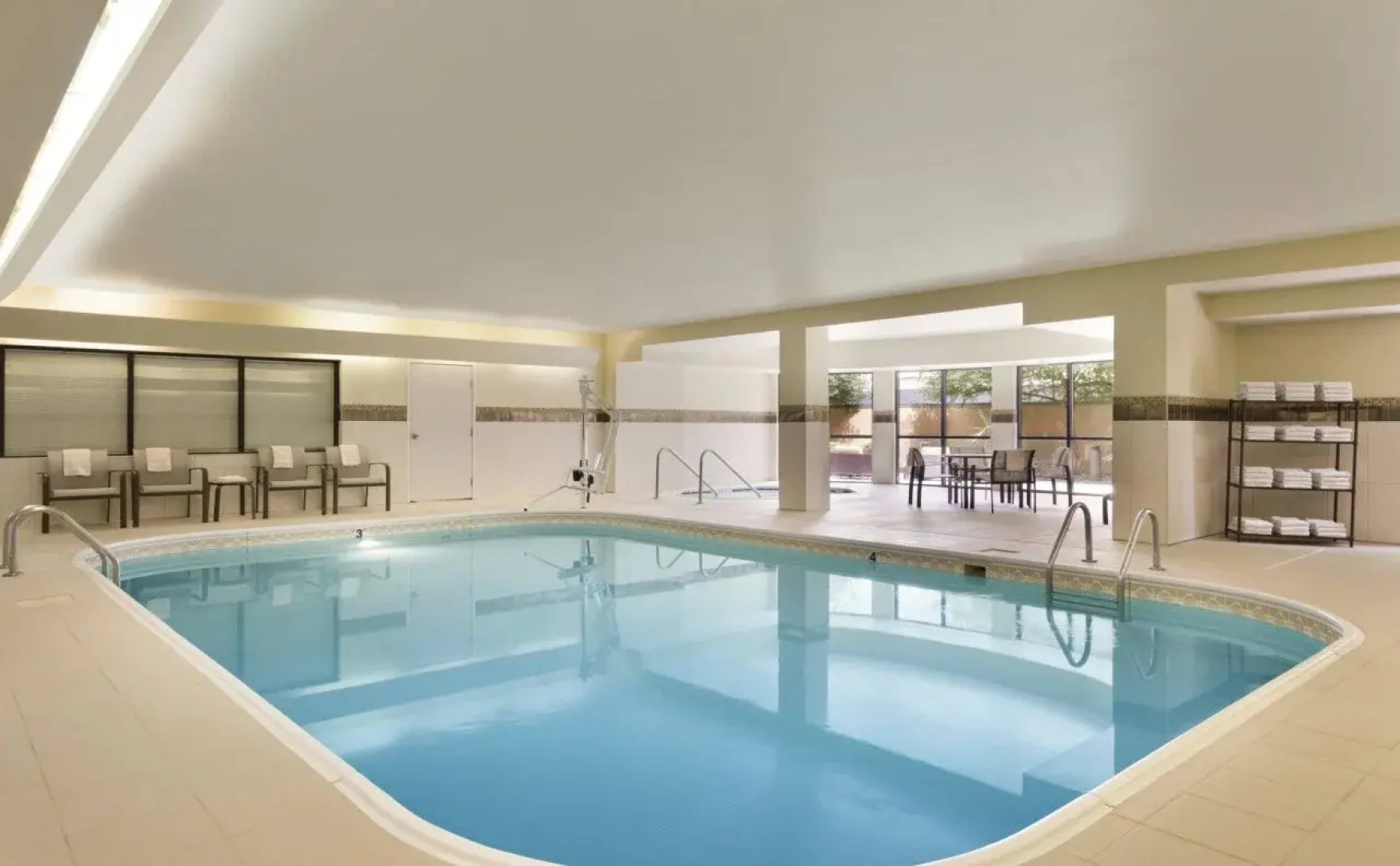 Courtyard Bloomington Normal