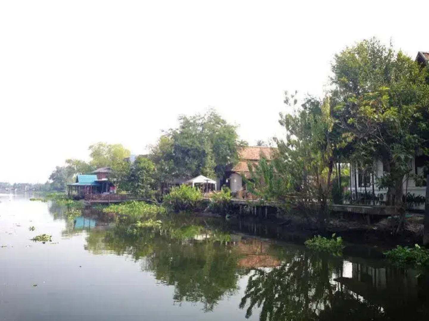 Parn Dhevi Riverside Resort & Spa