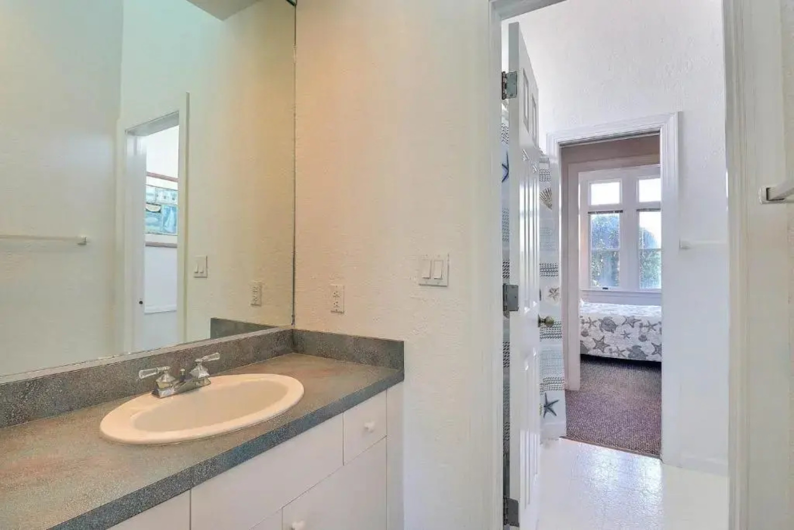 1472 Drifting Sands 3 Min Drive to Beach