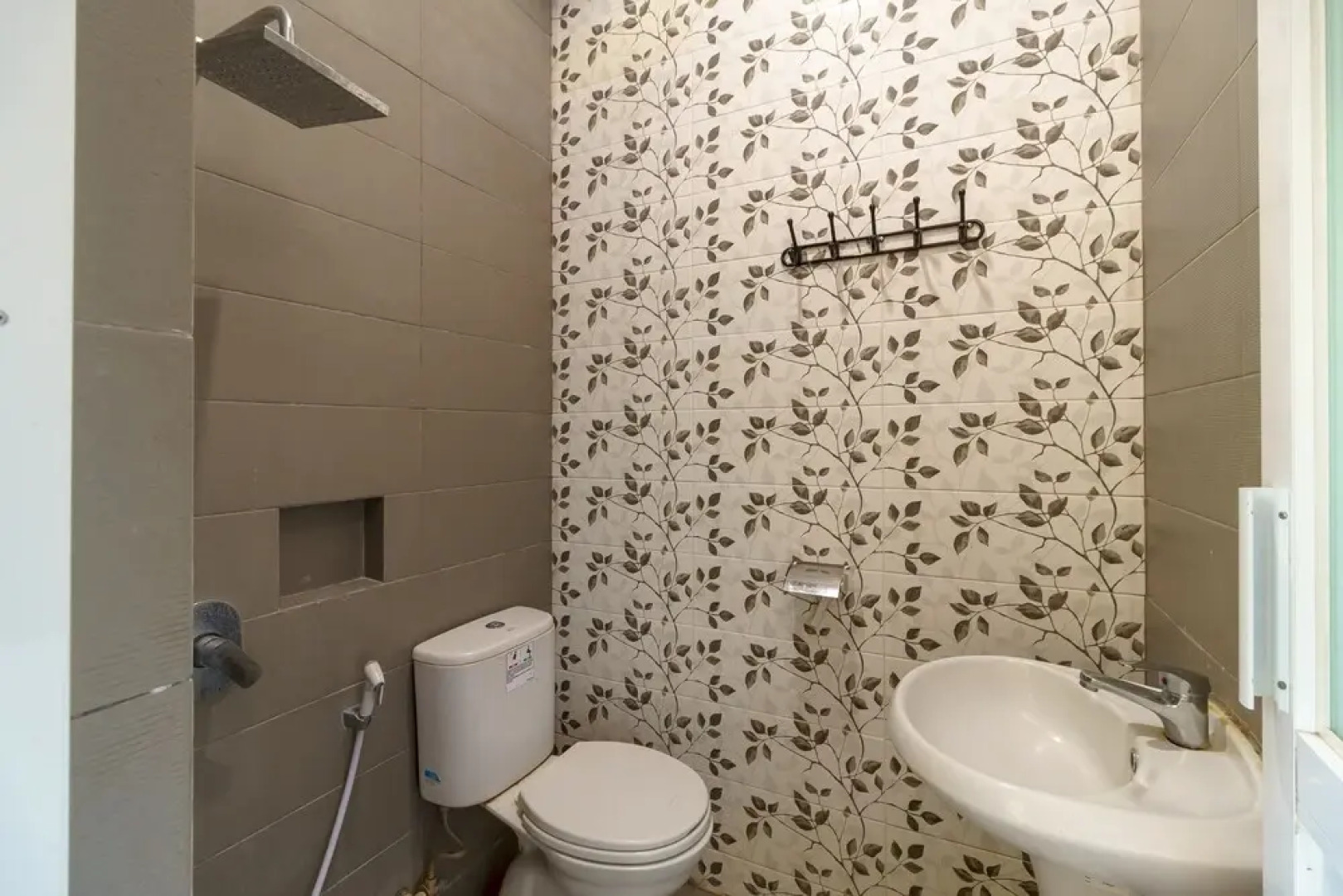 Montana Hotel Kuningan by RedDoorz