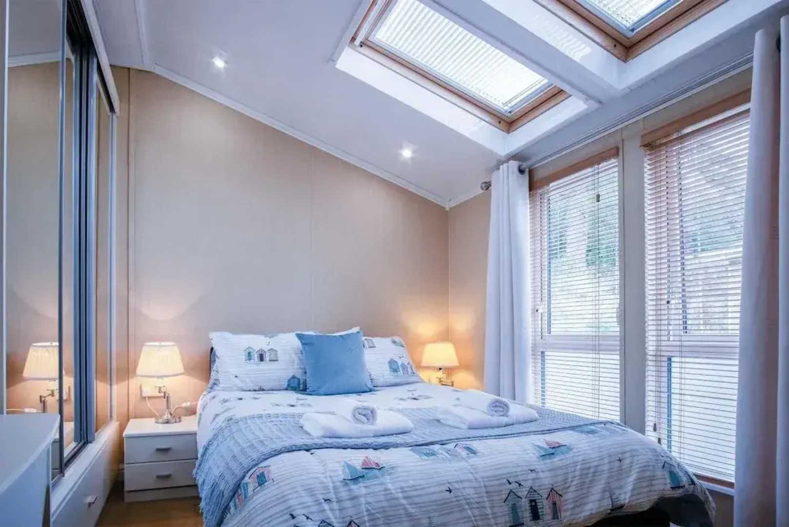 3 Manor Lodge - 2 Bedroom Lodge - Pendine