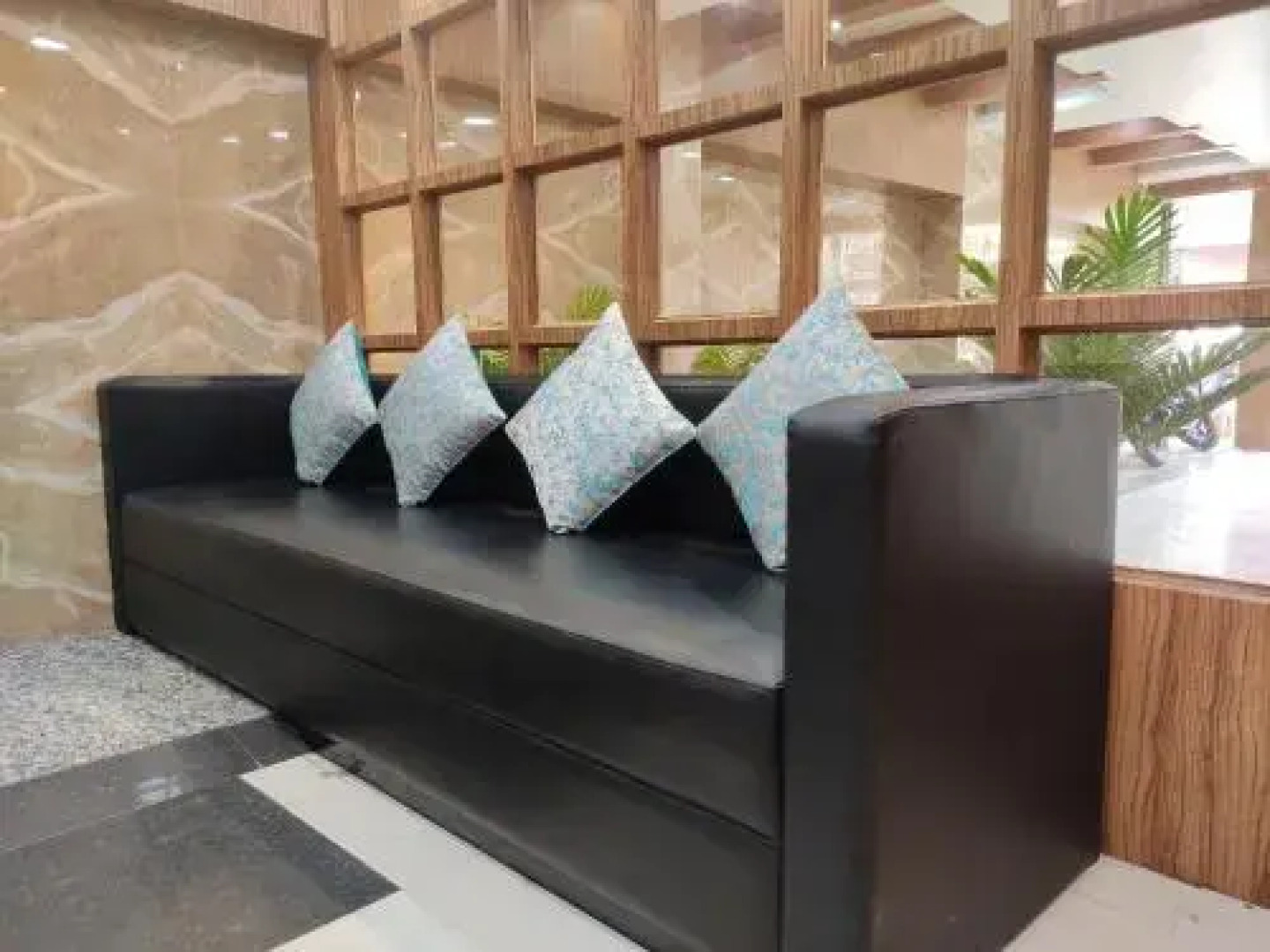 Hotel Central Square (Muzaffarpur)