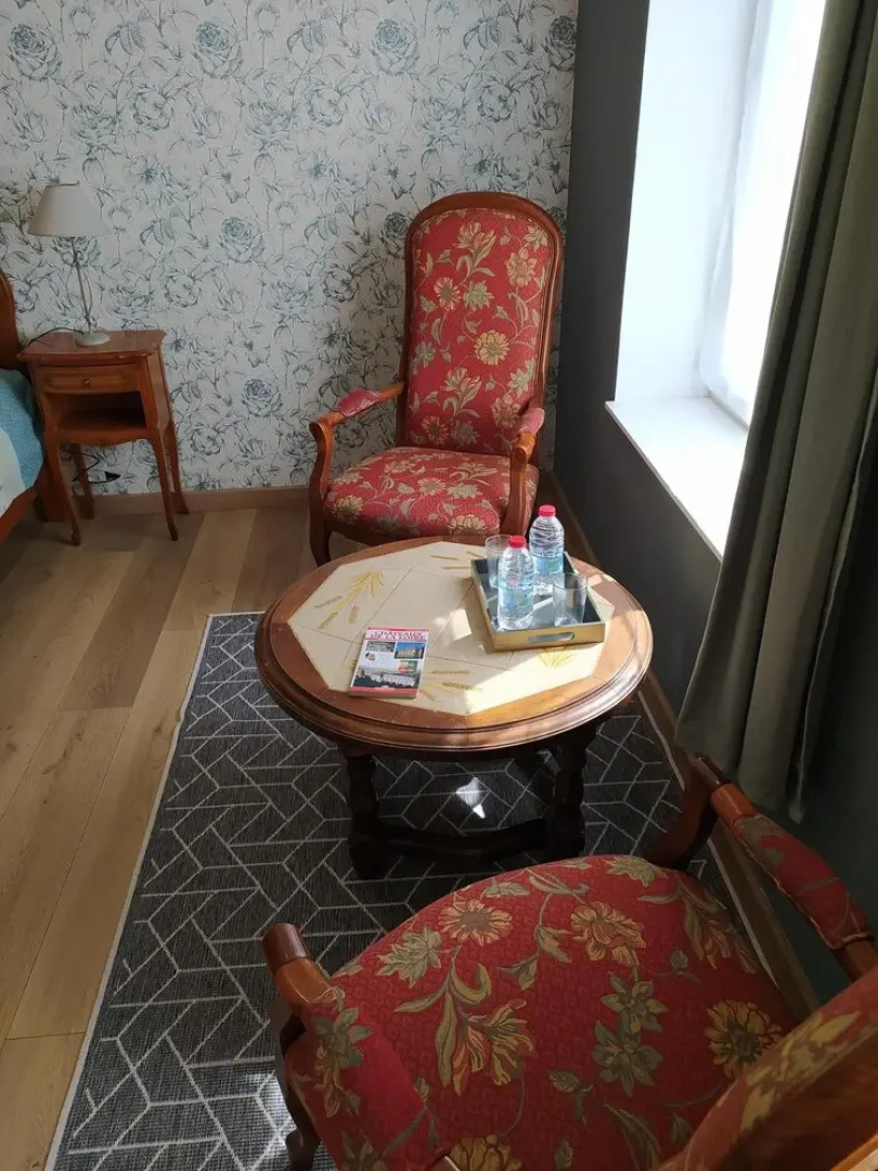 Sur la Route Des Chateaux