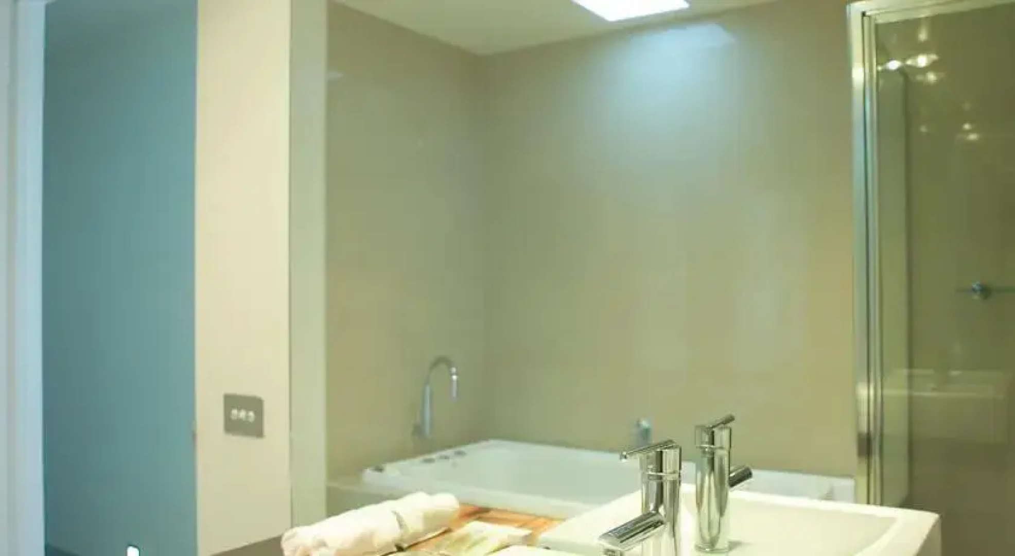 Jonahs Apartments