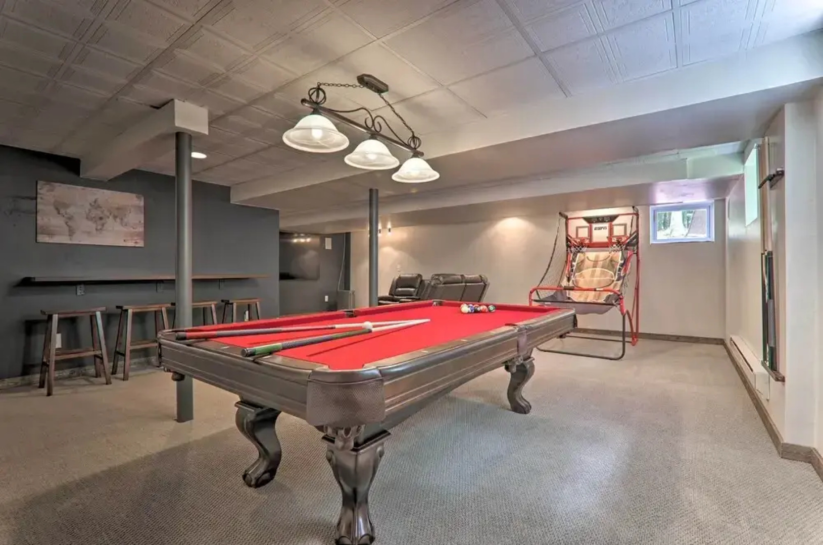 East Stroudsburg Hideaway w/ 2 Community Pools!