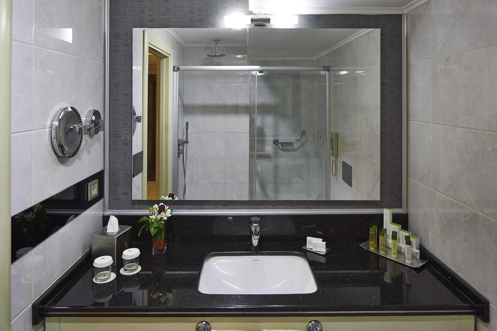 Doubletree By Hilton Hotel Izmir - Alsancak