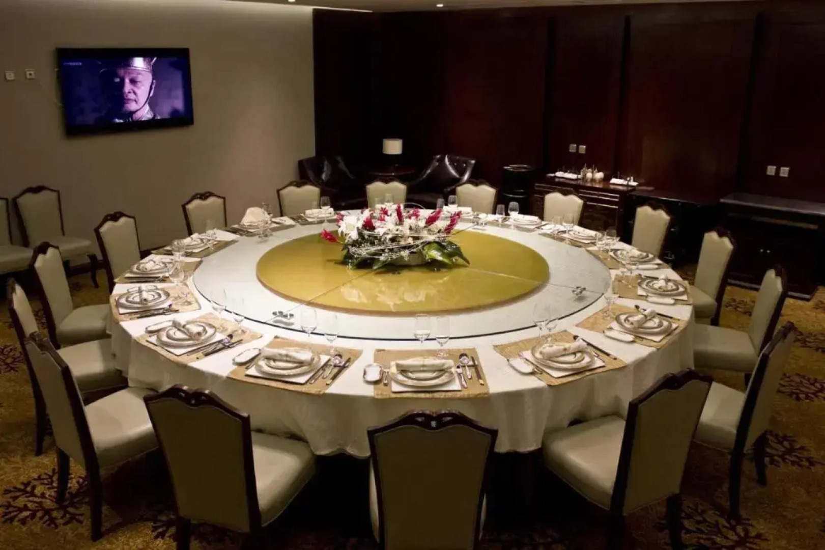 Amazing Duplex Suite Available