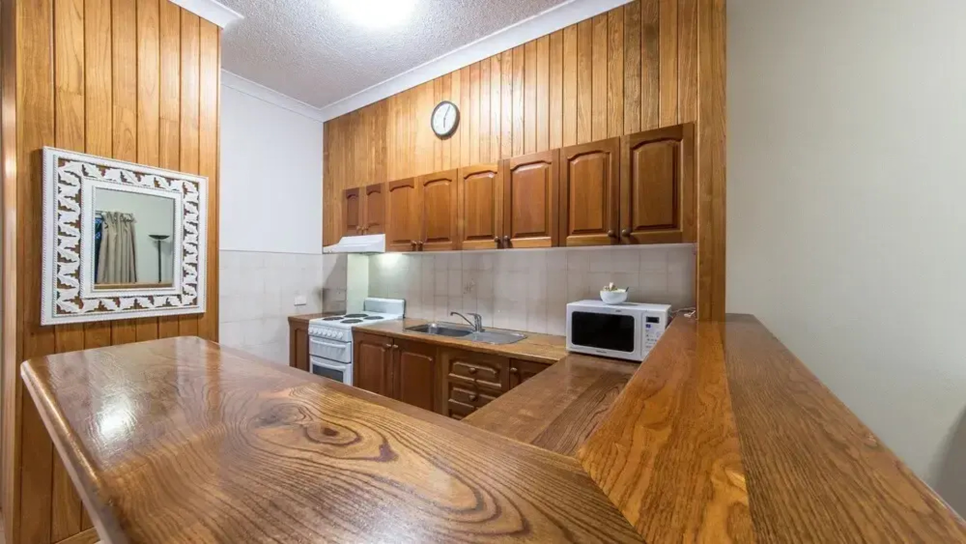 Sea Breeze - Cannonvale