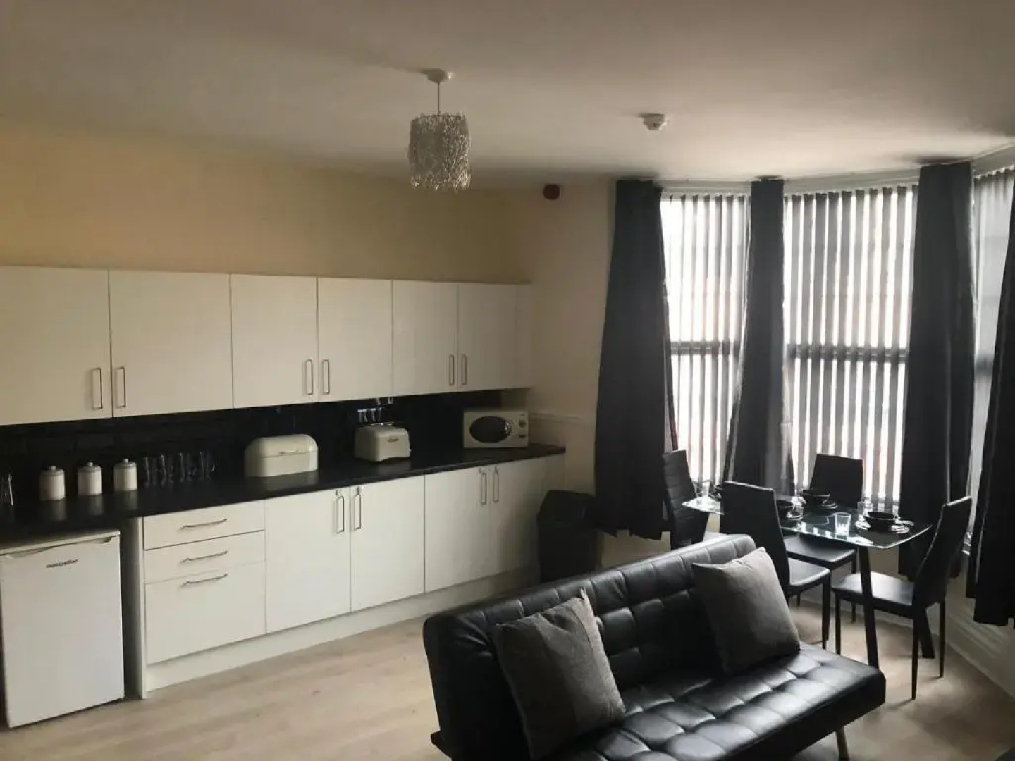 Sandy Pad's Apartments