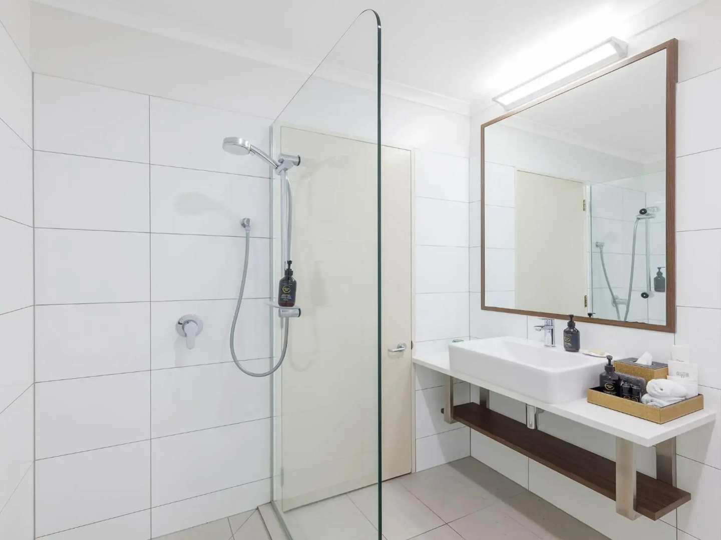 JetPark Hotel Hamilton Airport