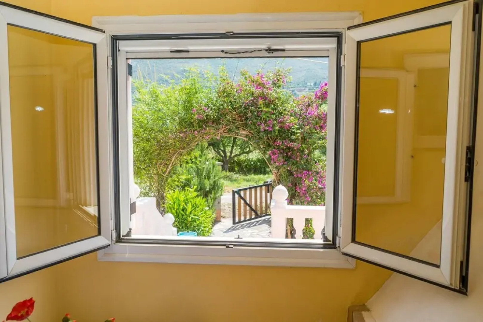 2-bed House in Alykes With Mountain Views