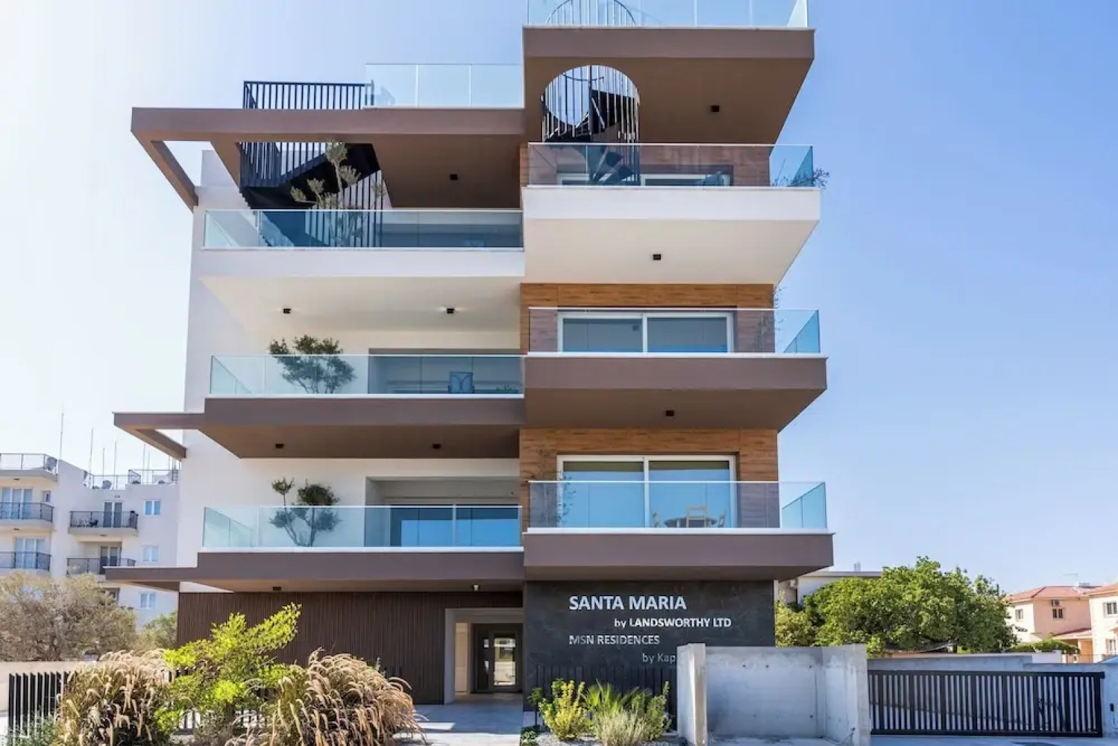 Doria 2-Bedroom Apartment & Balcony in Larnaca