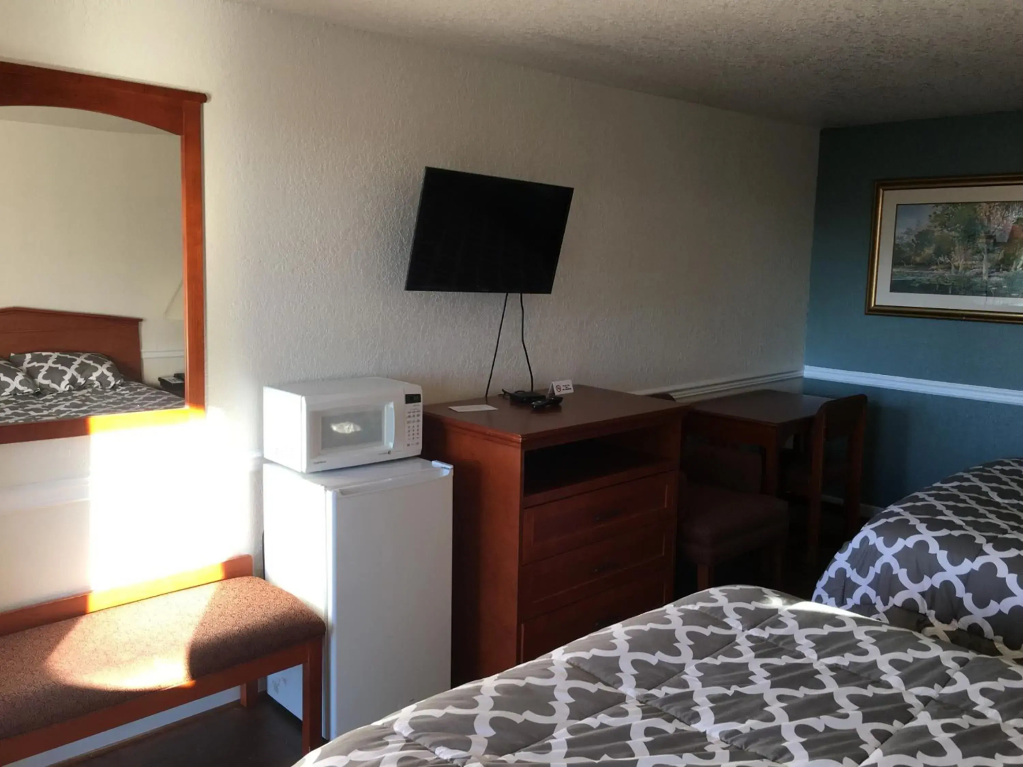 Belfair Motel