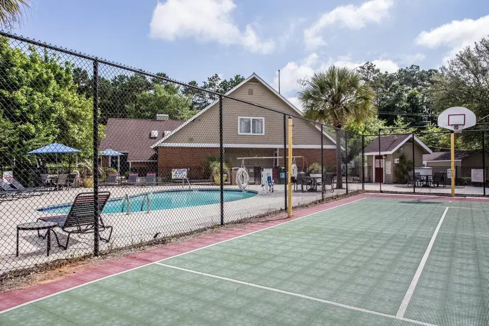 Cloverleaf Suites Columbia