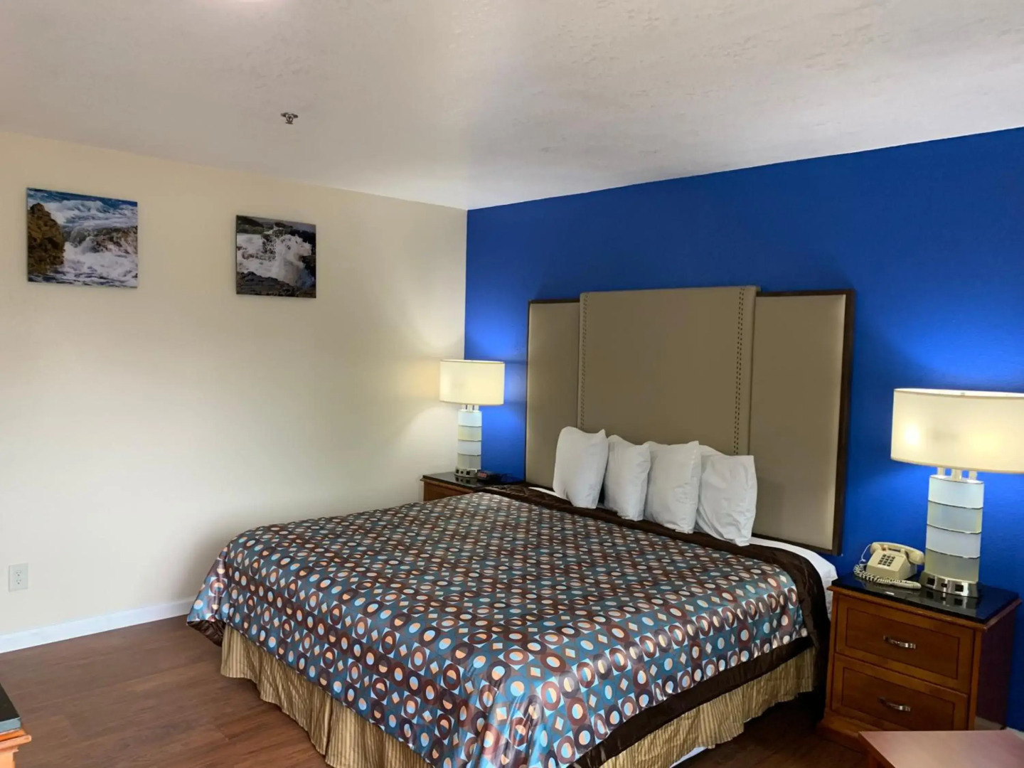 California Inn and Suites Bakersfield