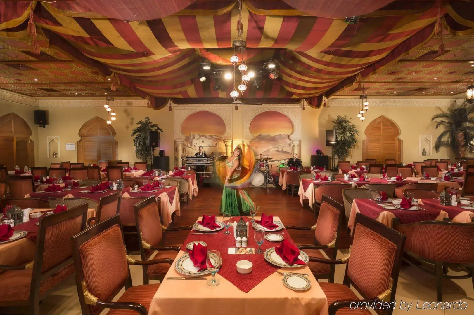 Отель Corniche Abu Dhabi