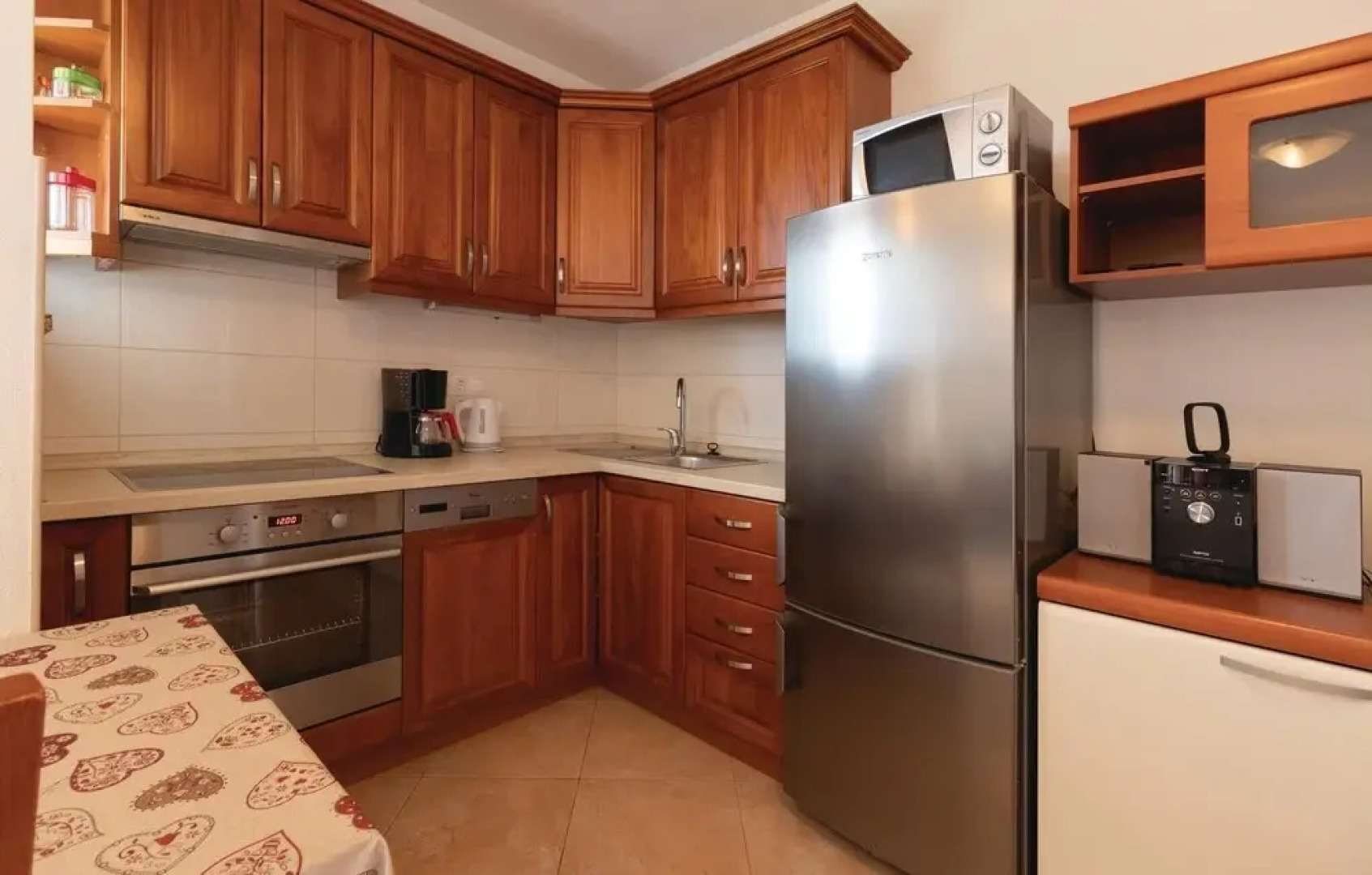 Amazing Home in Zdrelac With Wifi and 6 Bedrooms