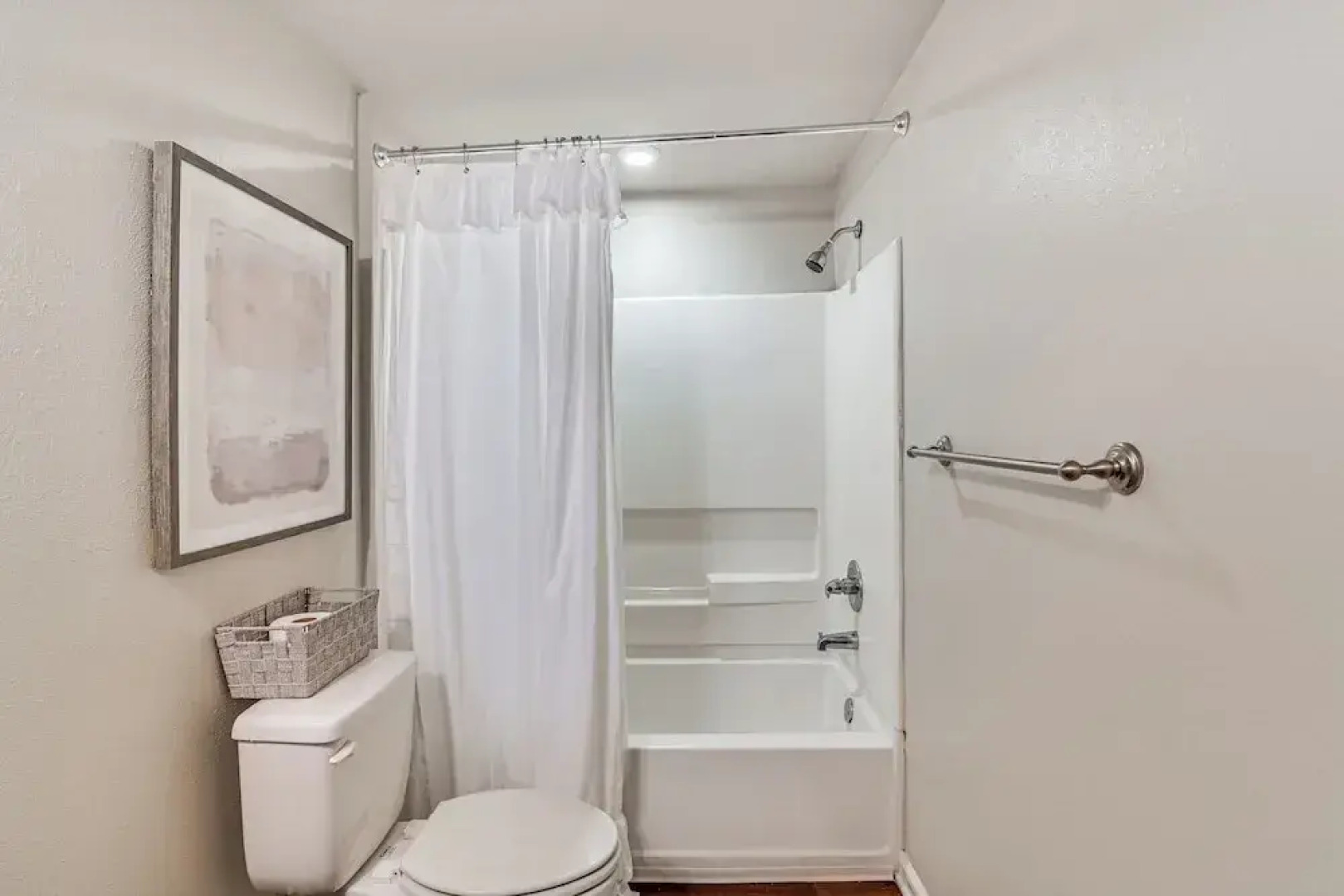 Cotton District Condo: Walkable Spot for Game Day!