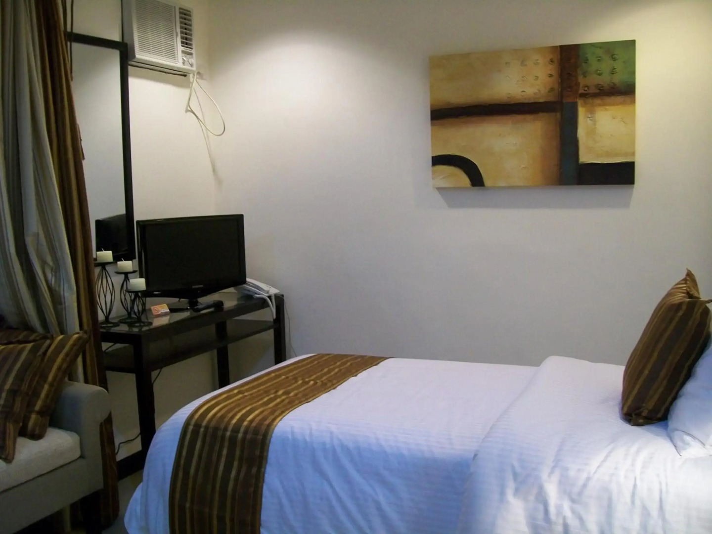 The Suites at Calle Nueva