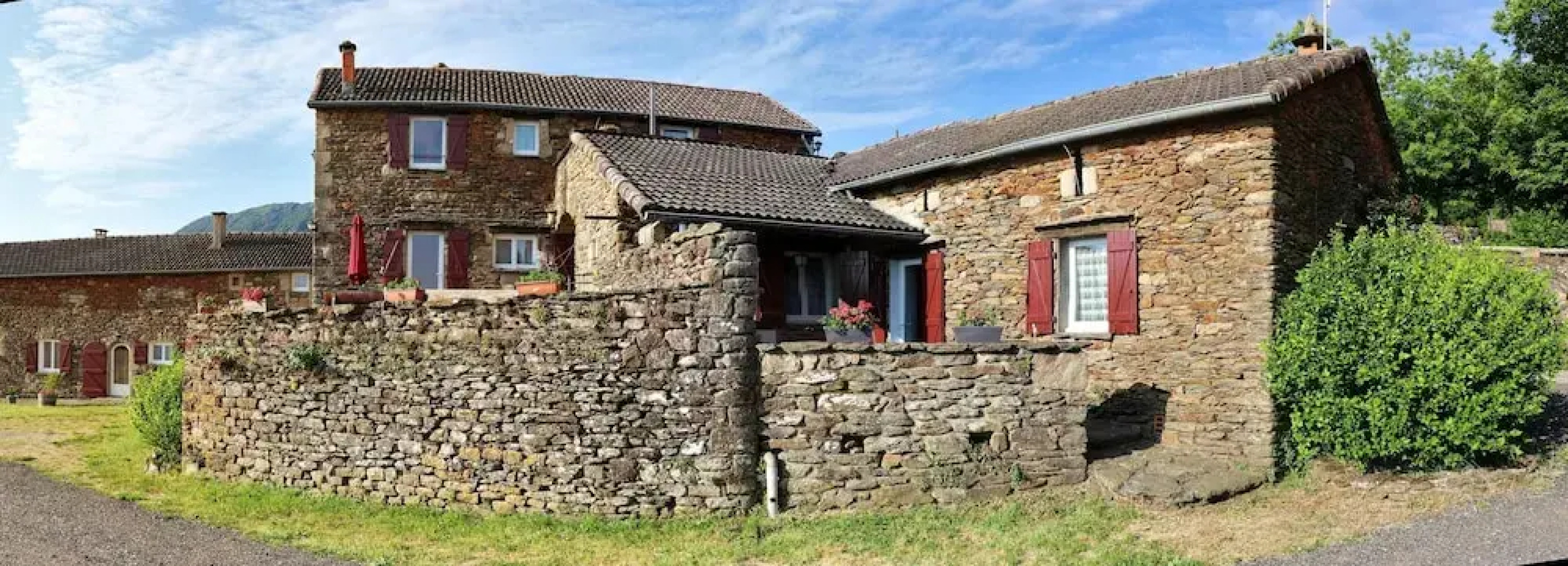 House With 3 Bedrooms in Gravières, With Wonderful Mountain View, Pool