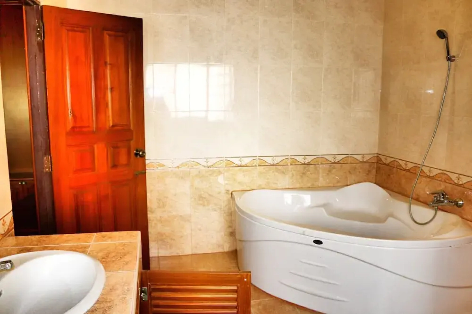 Cozy Garden Cottage Pool Villa