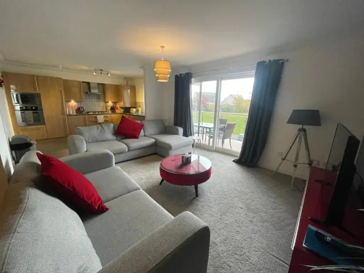 The Duplex Nairn- Spacious 3 Bedroom with sunny balcony