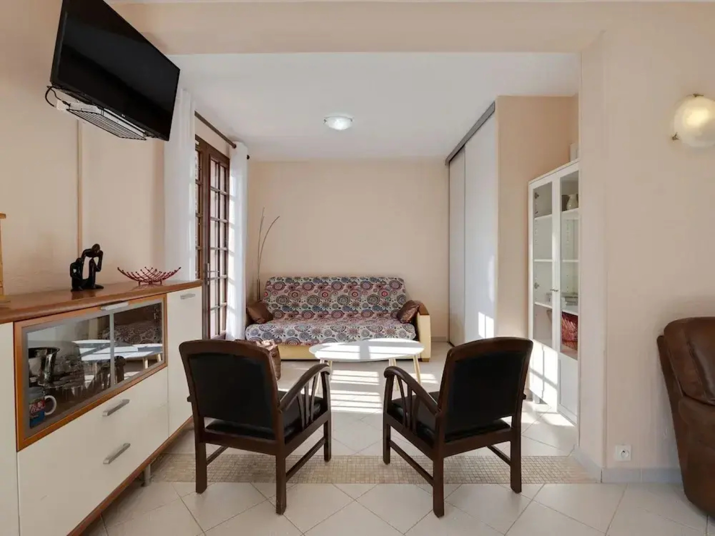 Charming Flat With Pool