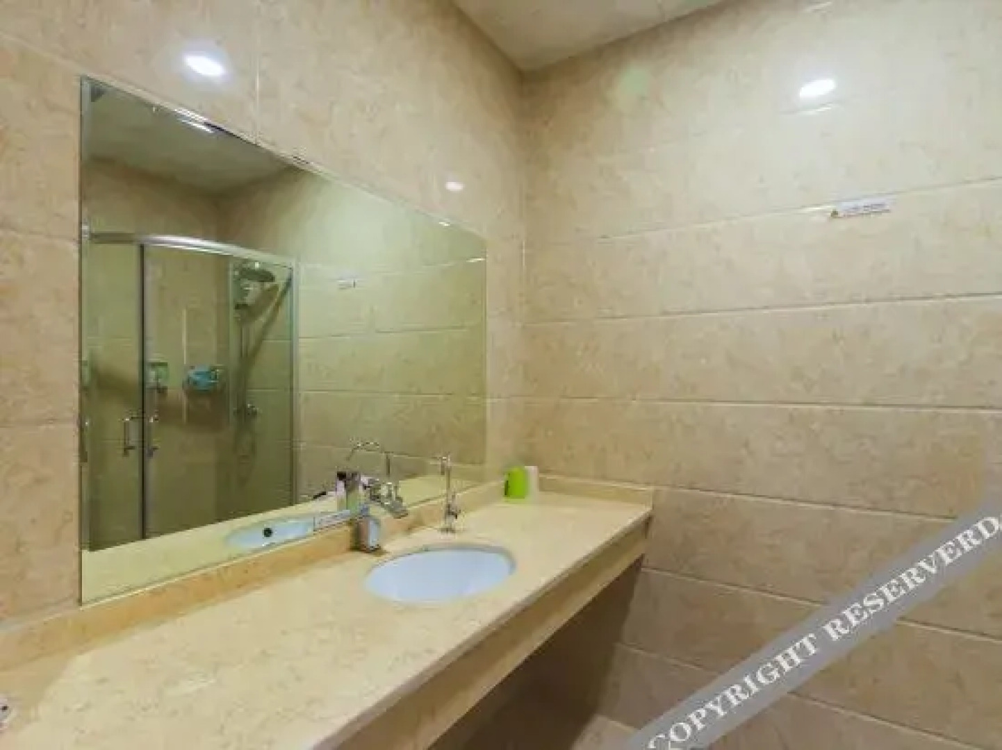 iu Hotel (Tangshan Zunhua Long-Distance Bus Station Branch)