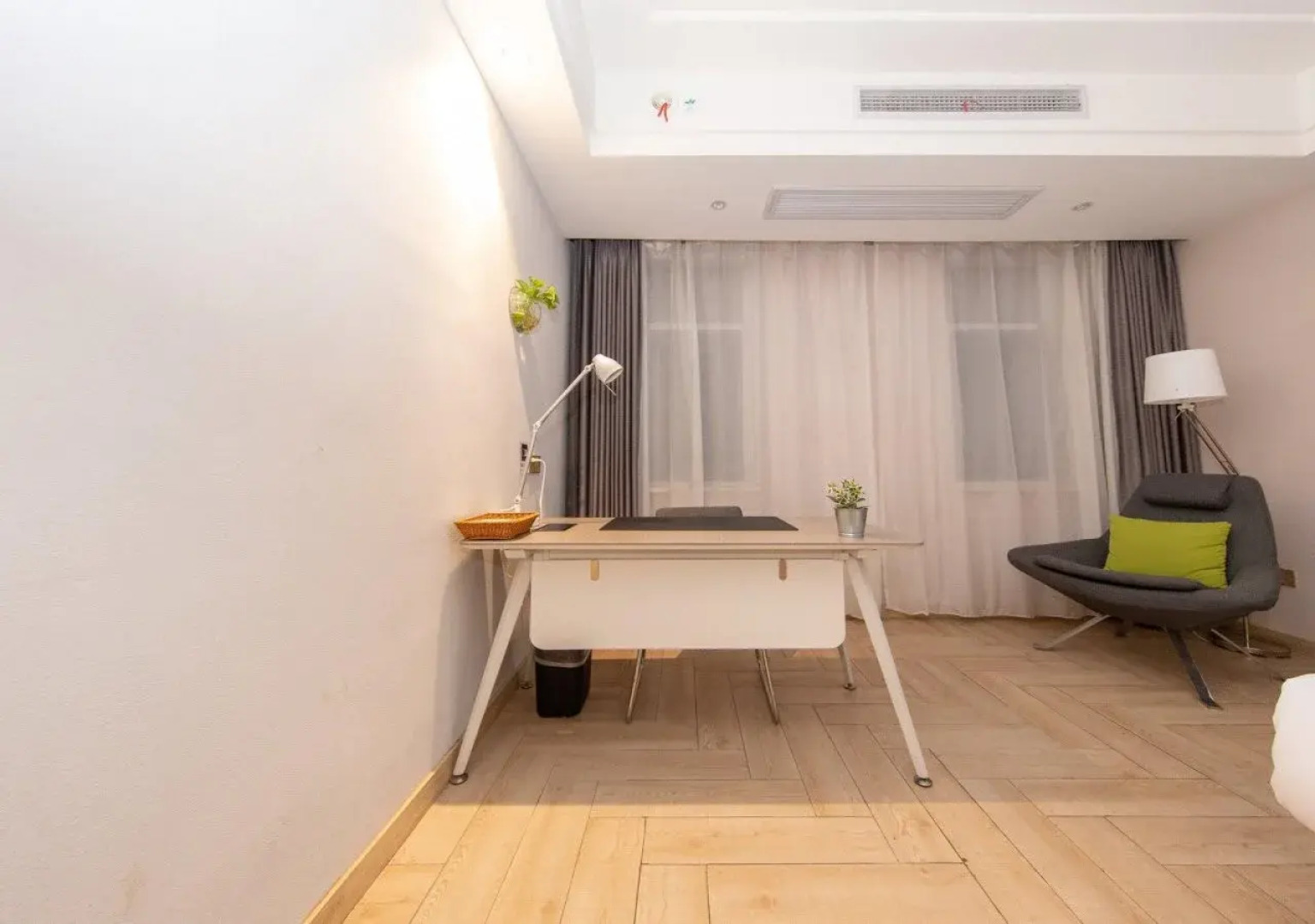 ibis Styles NT Shimao Plz