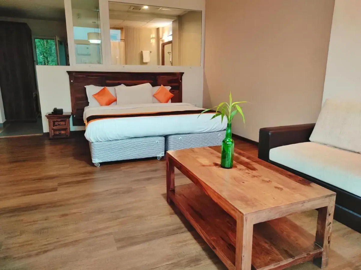 Shola Crown Resort - Munnar