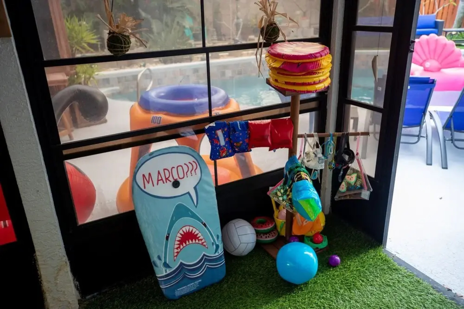 Gorgeous Urban Oasis W/hot Tub, Heated Pool And Private Movie Theater 3 Bedroom Home by RedAwning