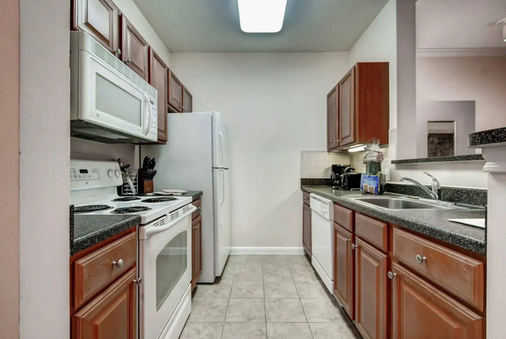 Global Luxury Suites at the Junction