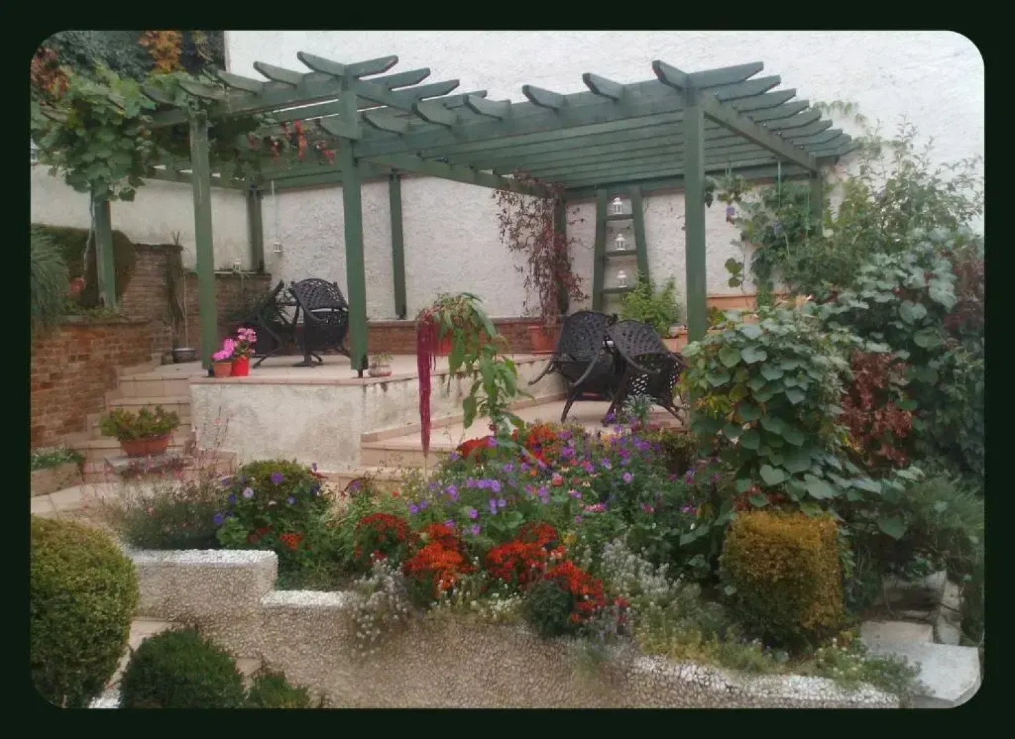 Room in a neoclassical house - ladybug