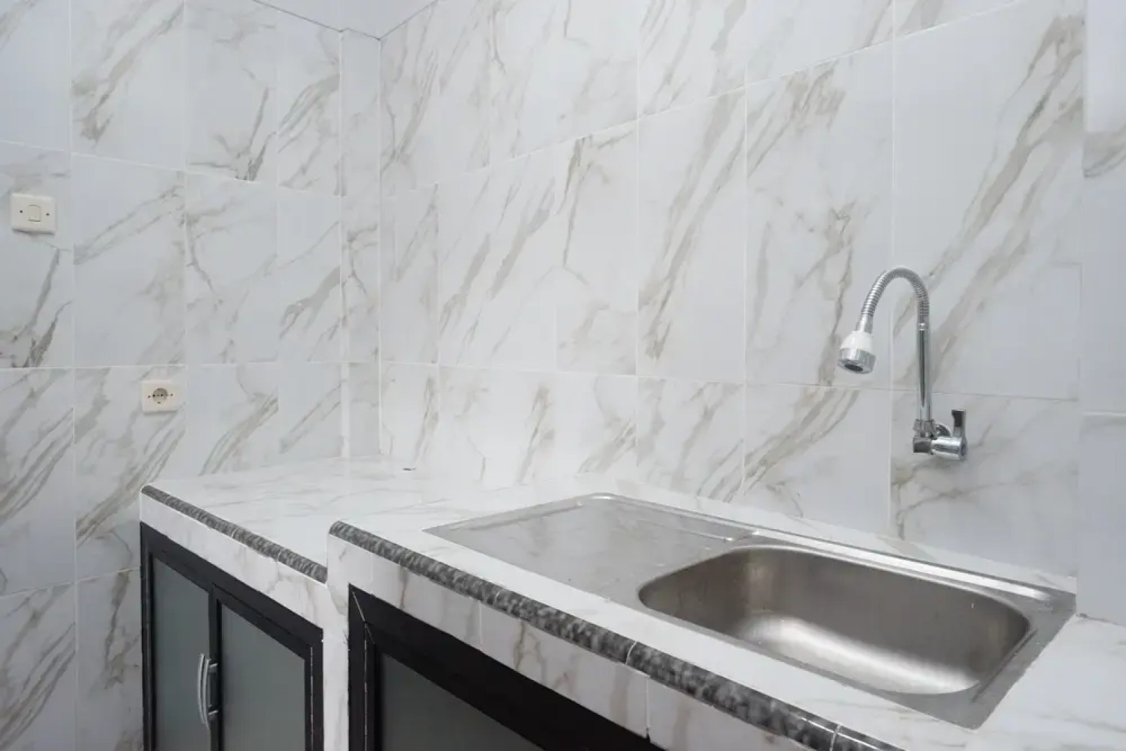 RedDoorz Syariah near Rumah Sakit Bhina Bhakti Husada