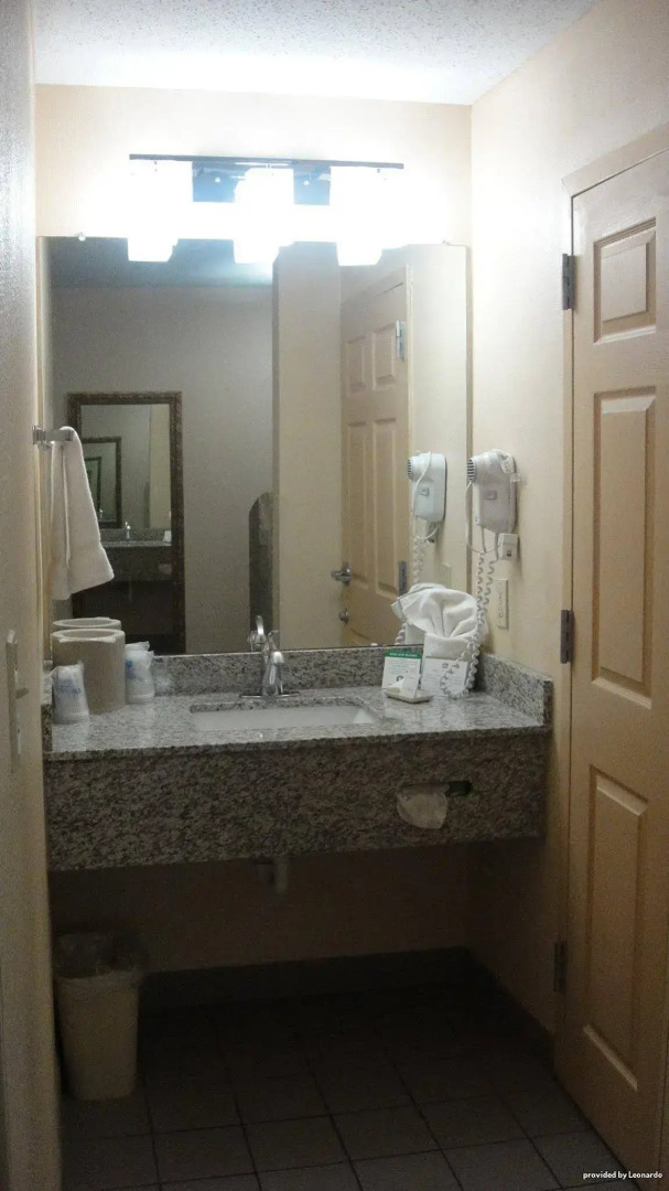 Quality Inn & Suites Huntsville Research Park Area