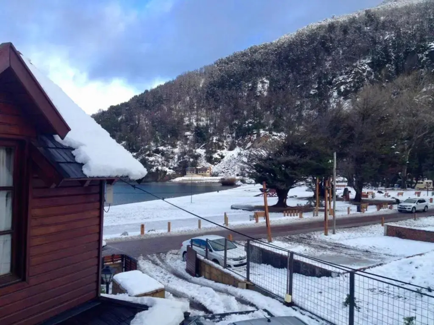 Cabaña frente al lago