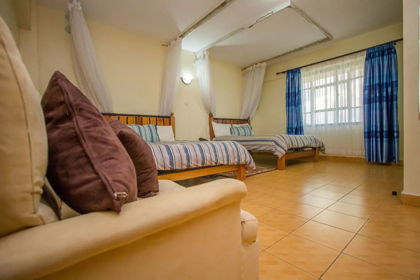 Meru Paramount Hotel