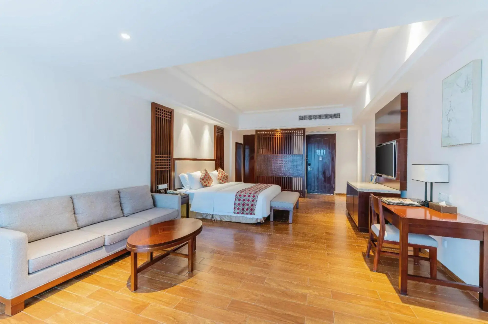 BJG Swan Lake Hot Spring Hotel
