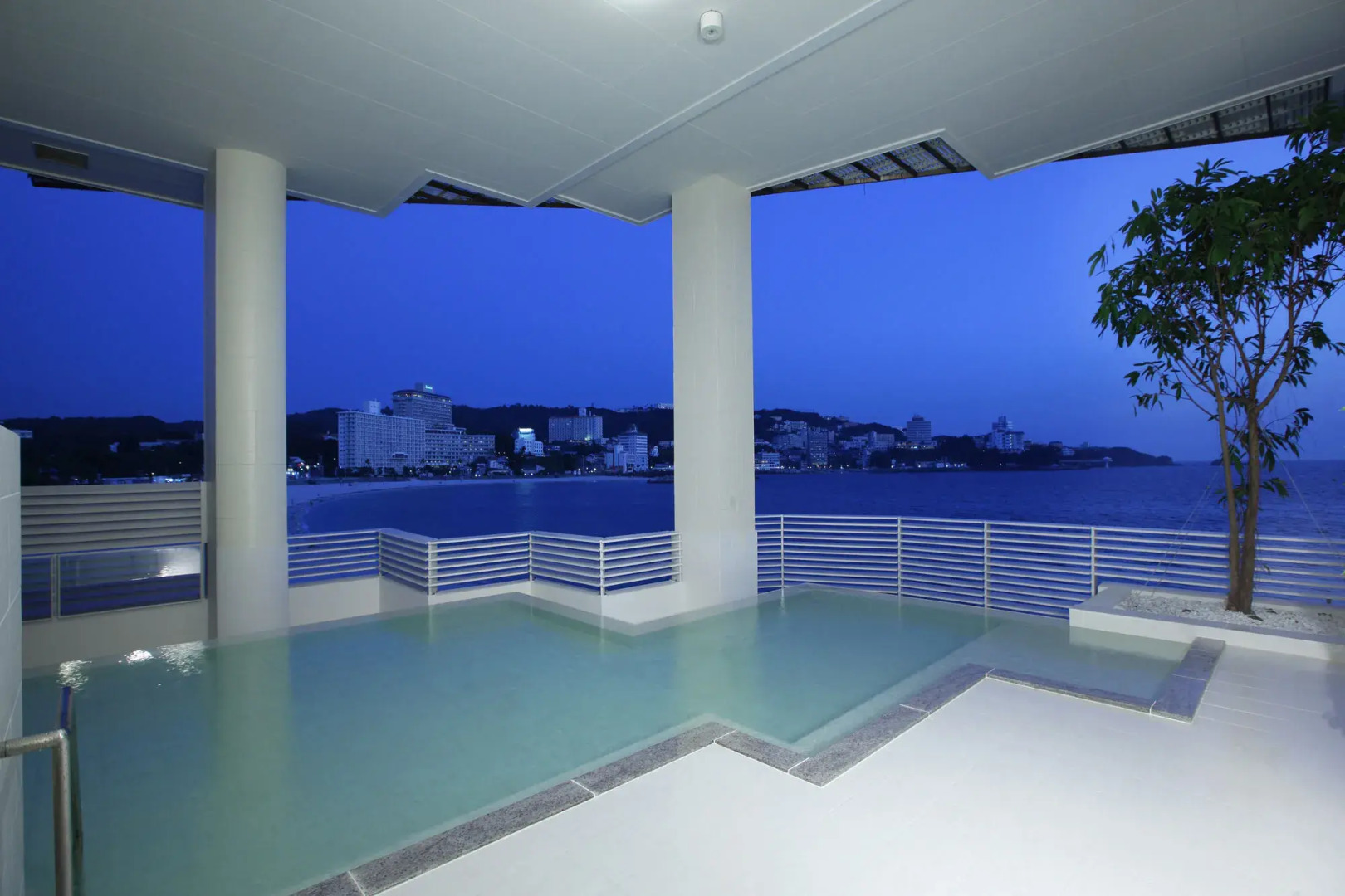 Shiraraso Grand Hotel