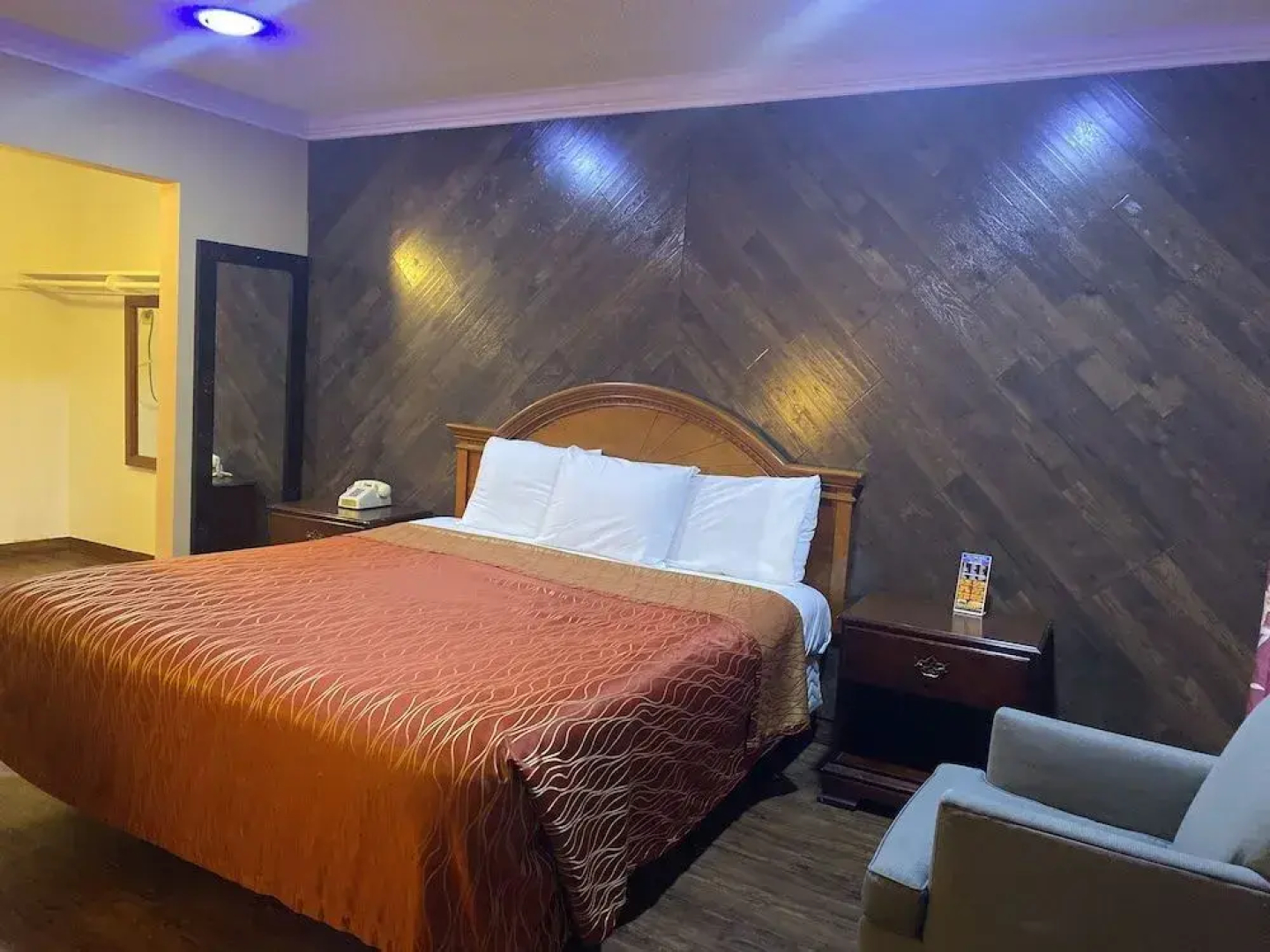 Orange Villa Park Motel